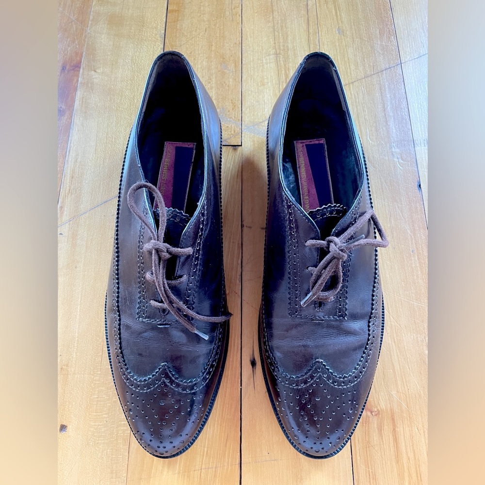 Wing tipped oxfords handmade by Susan Bennis Warren Edwards. Great condition.